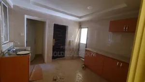2bdrm Block of Flats in Apo Mechanic for sale