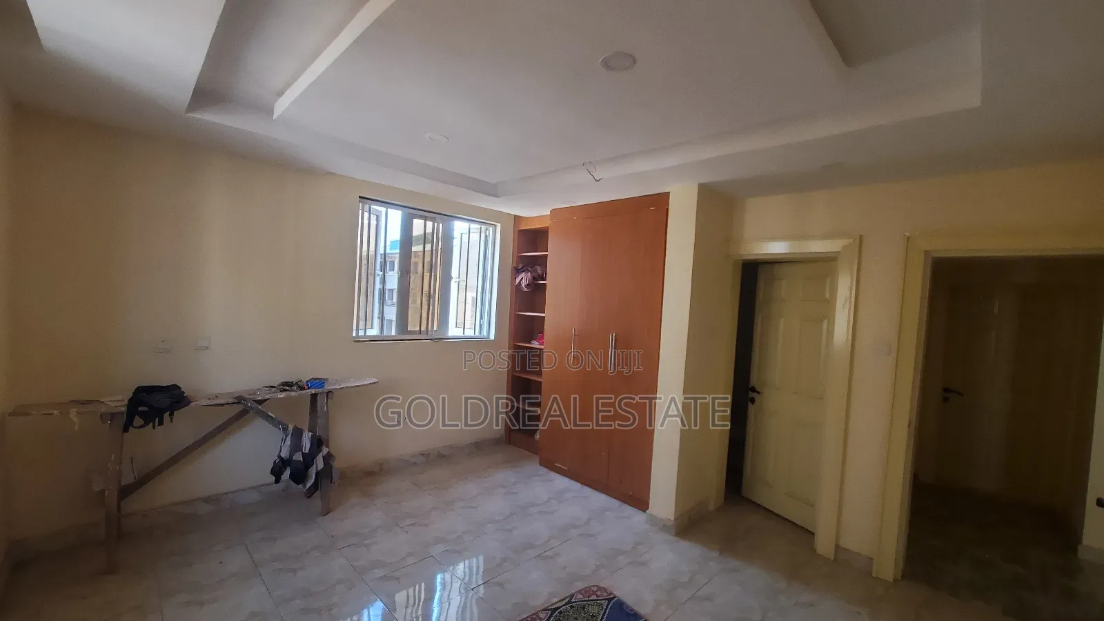 2bdrm Block of Flats in Apo Mechanic for sale