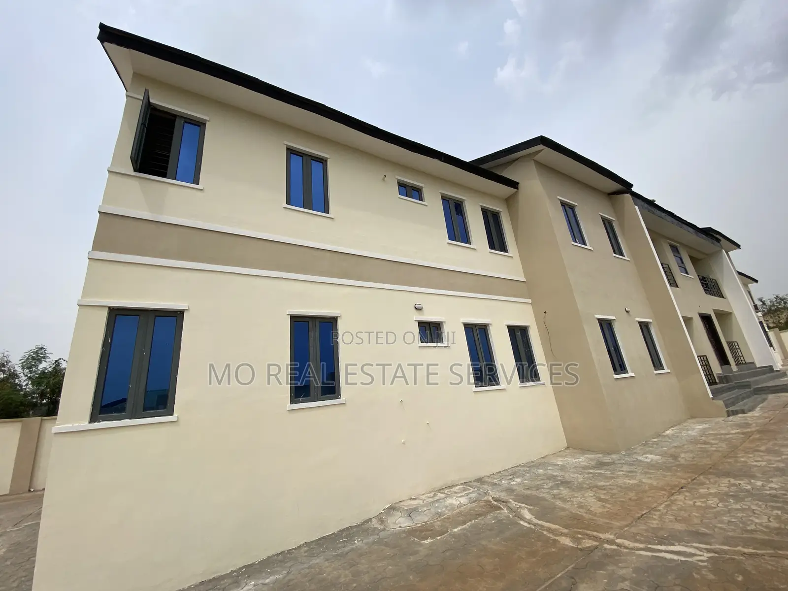 3bdrm Block of Flats in Obasanjo, Abeokuta South for rent