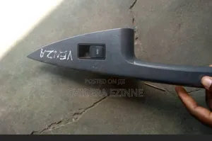 Toyota Venza 2010 Model Back Door Press Button