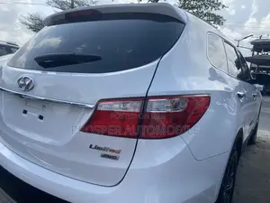 Hyundai Santa Fe 2015 White