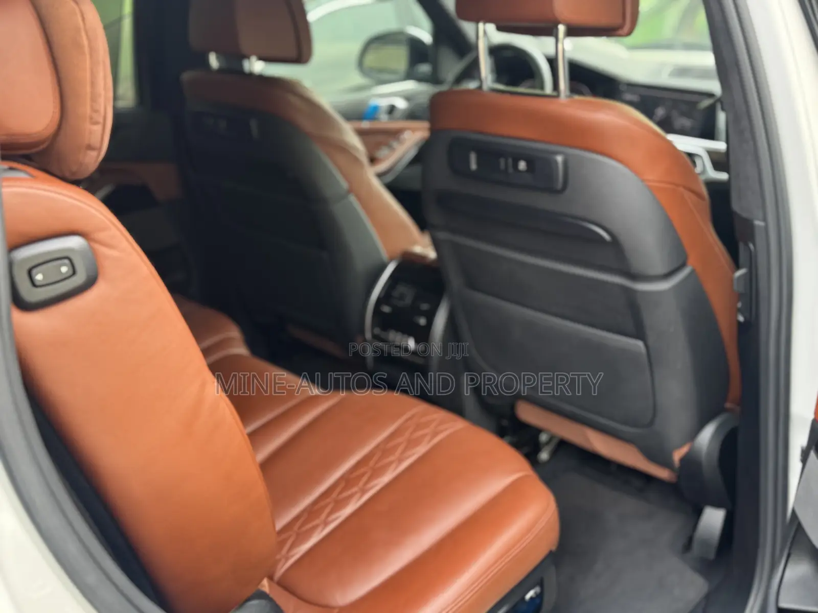 BMW X7 xDrive50i 2020 White