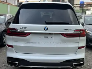BMW X7 xDrive50i 2020 White