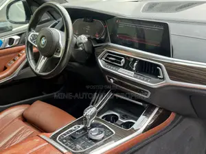 BMW X7 xDrive50i 2020 White