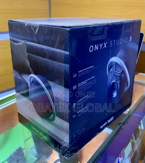 Onyx Studio 8