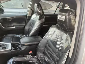 Toyota RAV4 XLE AWD 2019 Silver