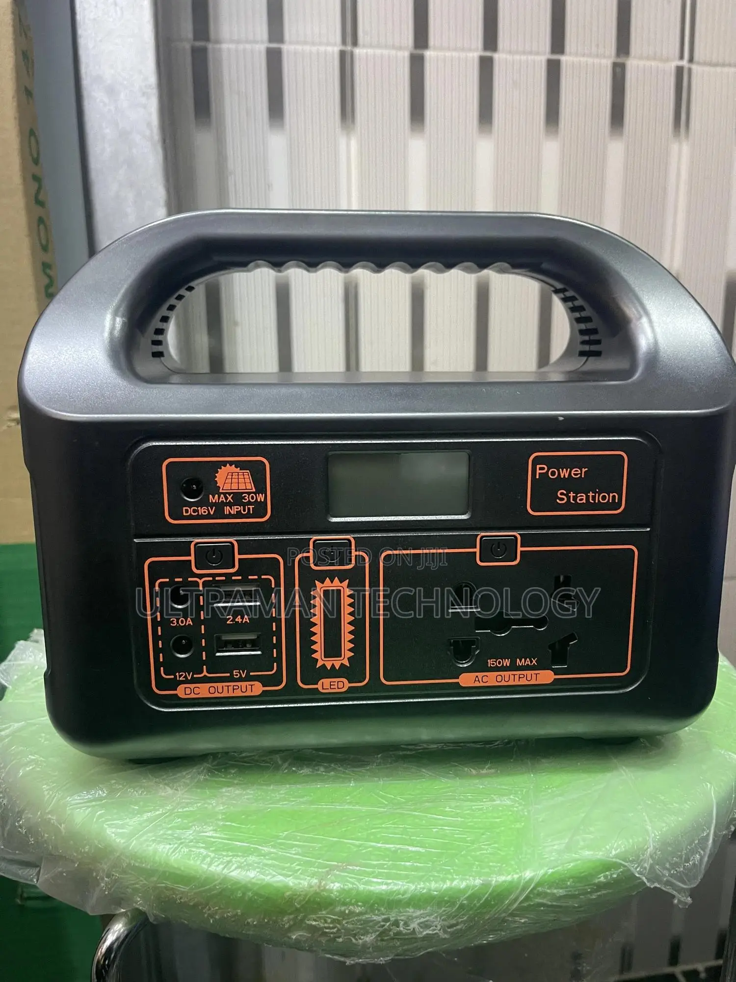 Portable (150watts) Solar Generator + Solar Panel
