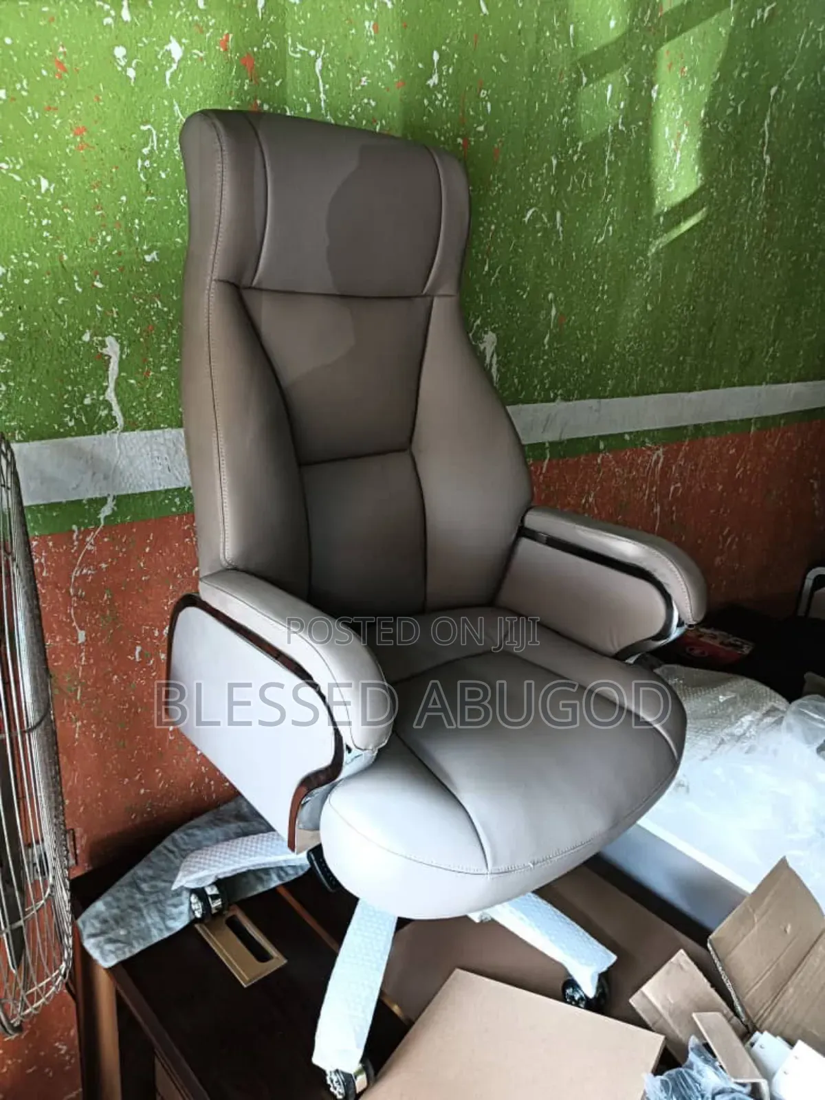 Executive Office Chair With Recline