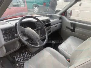 Volkswagen Transporter 2002 Orange