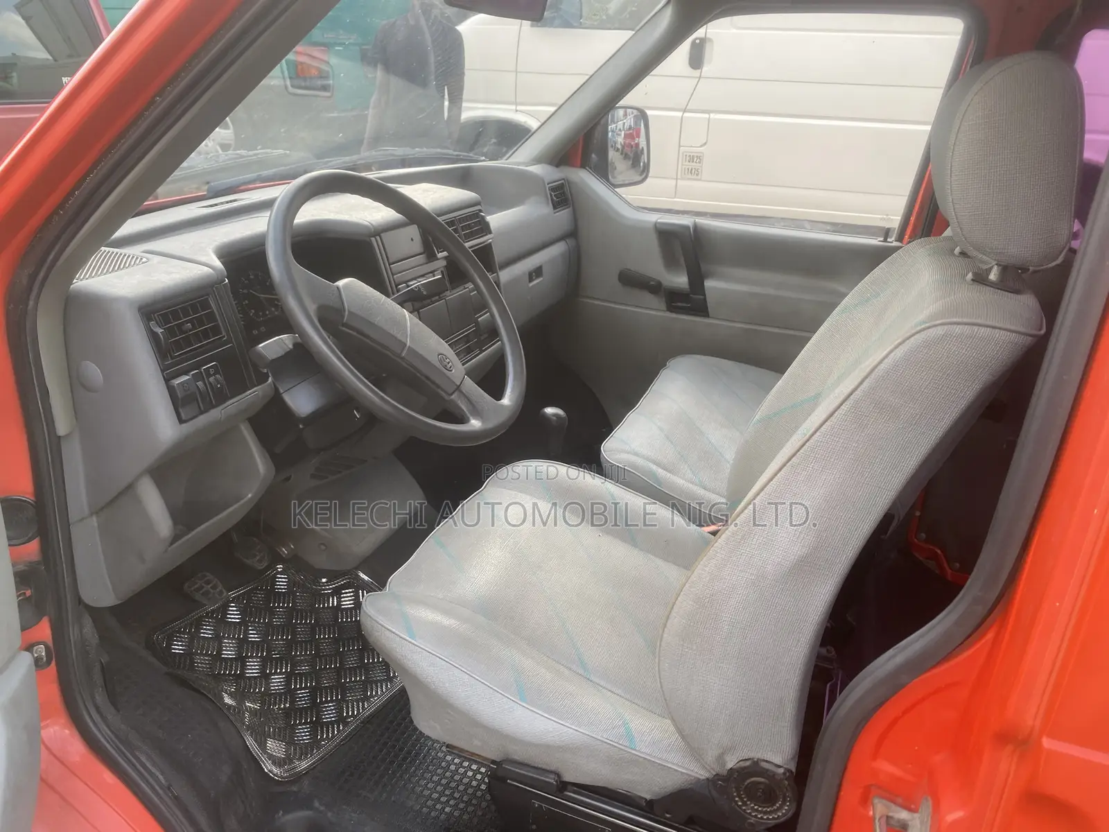 Volkswagen Transporter 2002 Orange