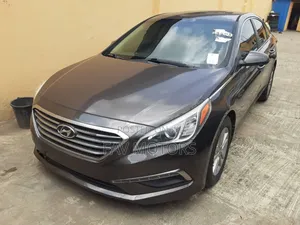 Hyundai Sonata SE 4dr Sedan (2.0L 4cyl Turbo 6A) 2014 Gold