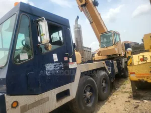 Tokunbo Moto Crane