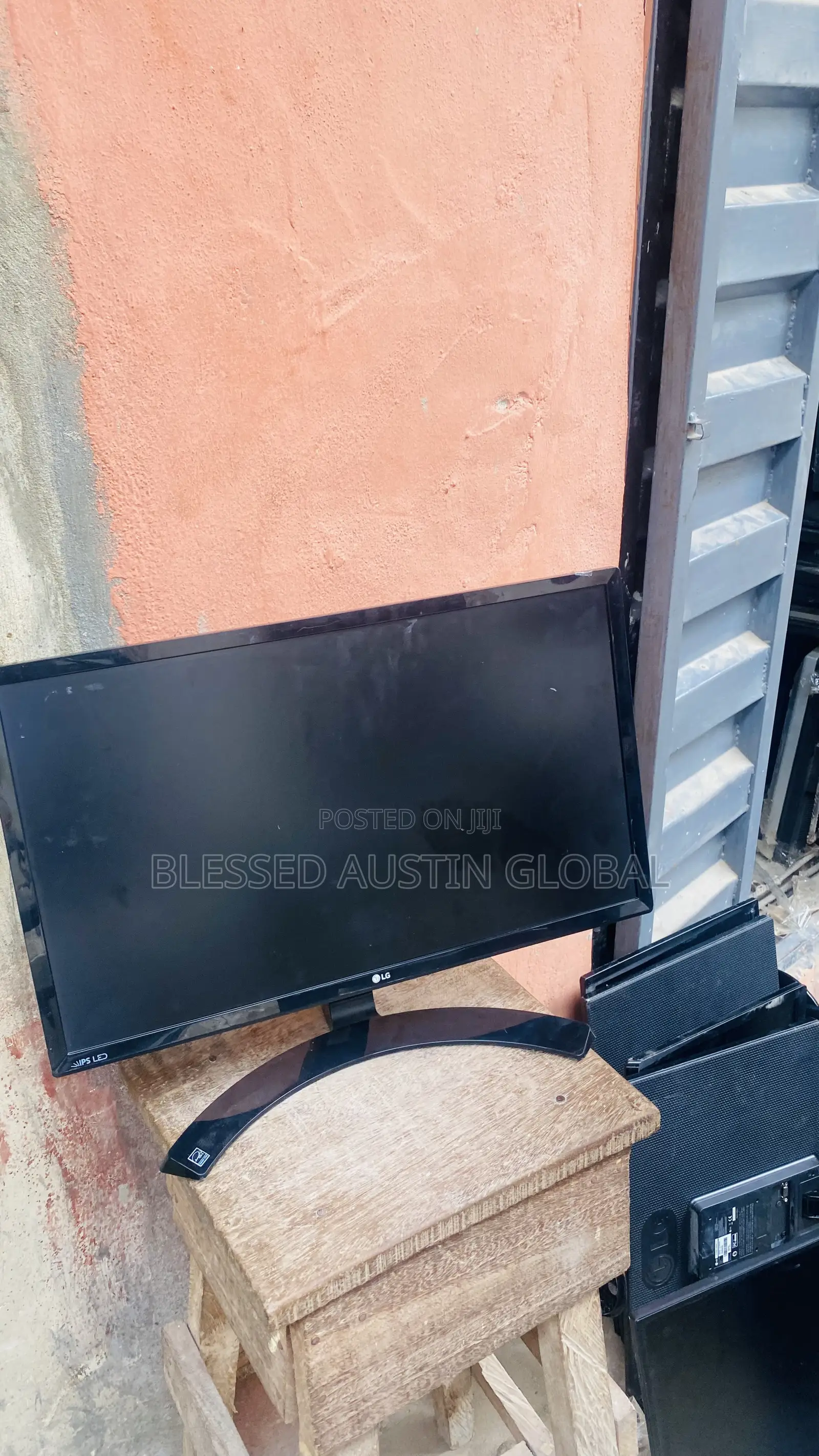 22 Inches Smart Monitor