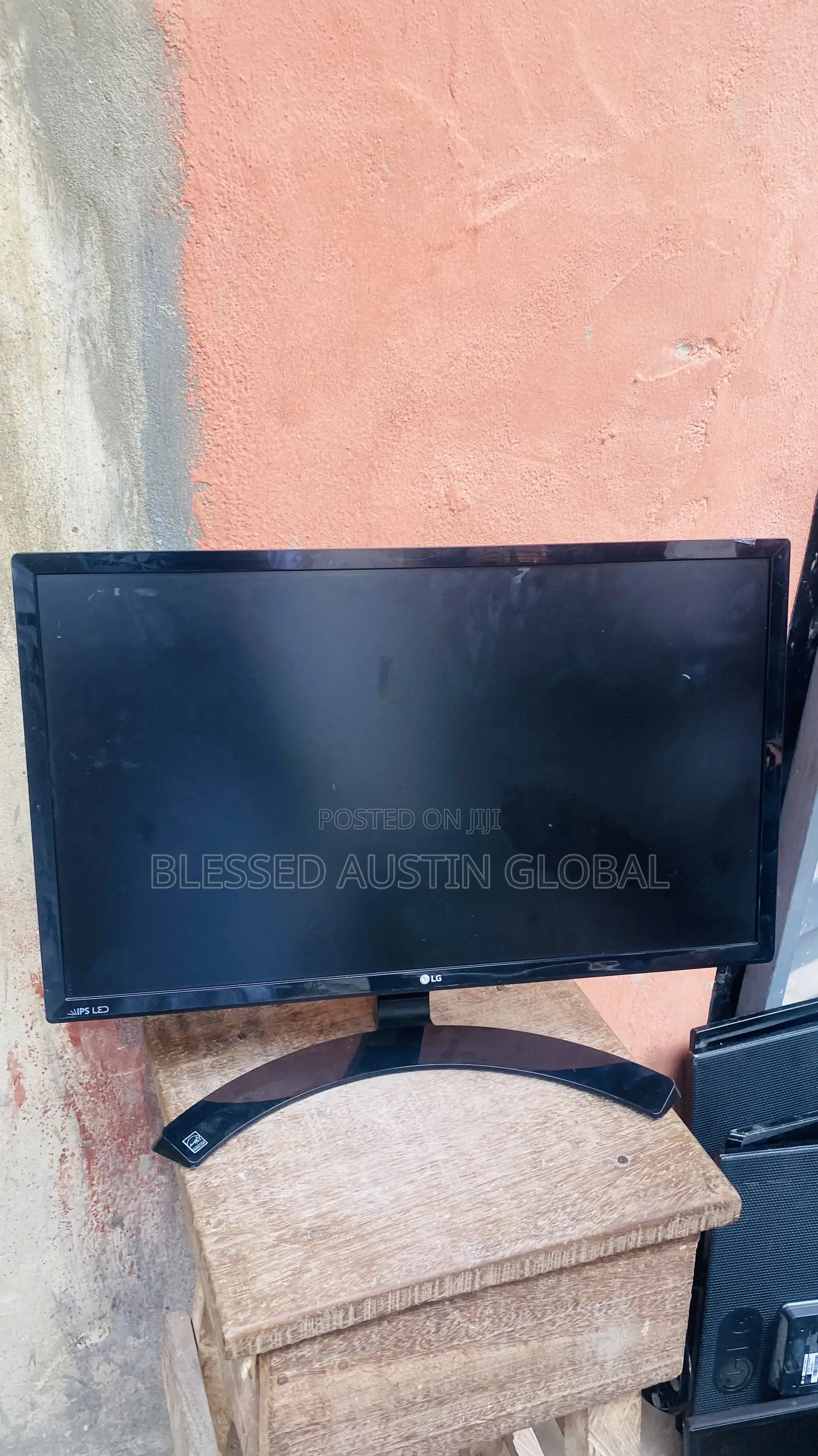 22 Inches Smart Monitor
