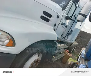 Mack Vision 2000 White