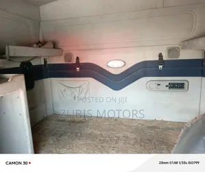 Mack Vision 2000 White
