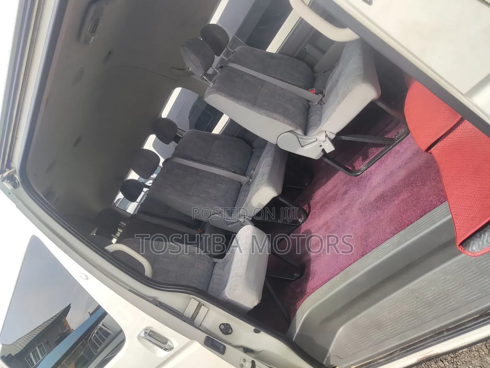 Toyota HiAce 2015 White