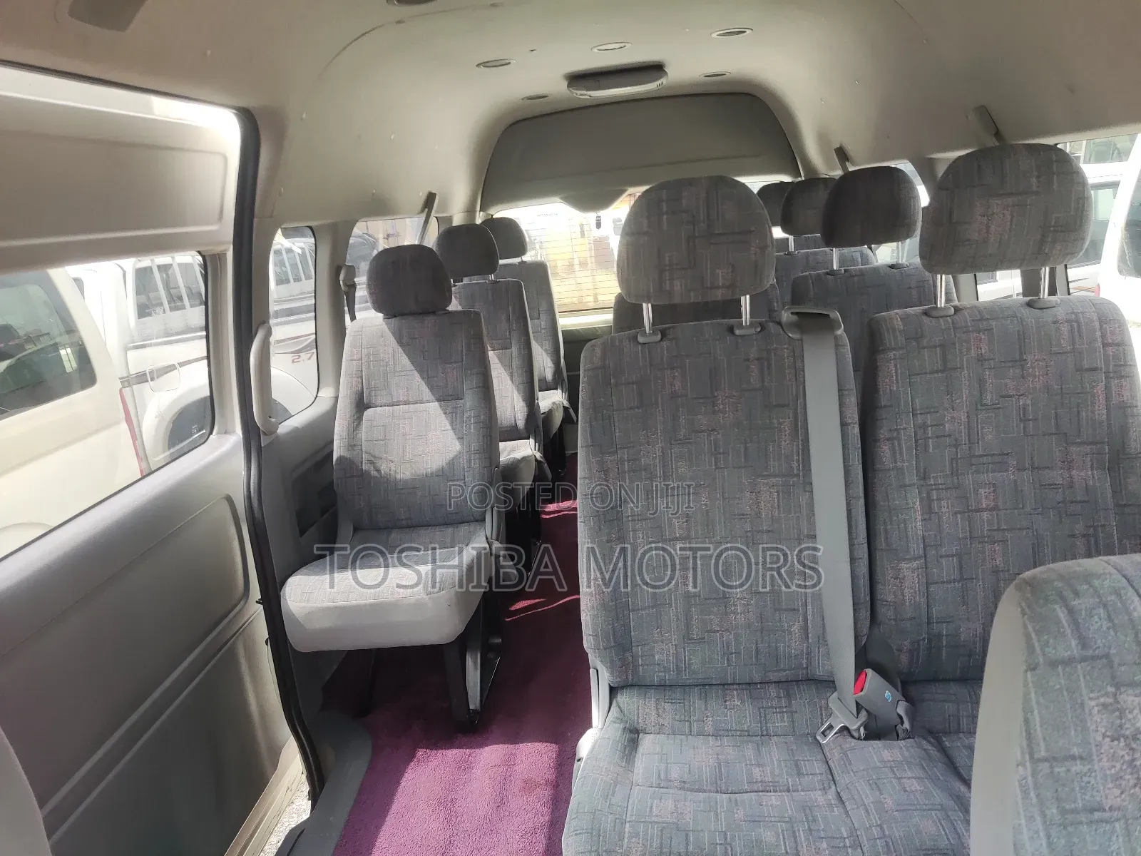 Toyota HiAce 2015 White