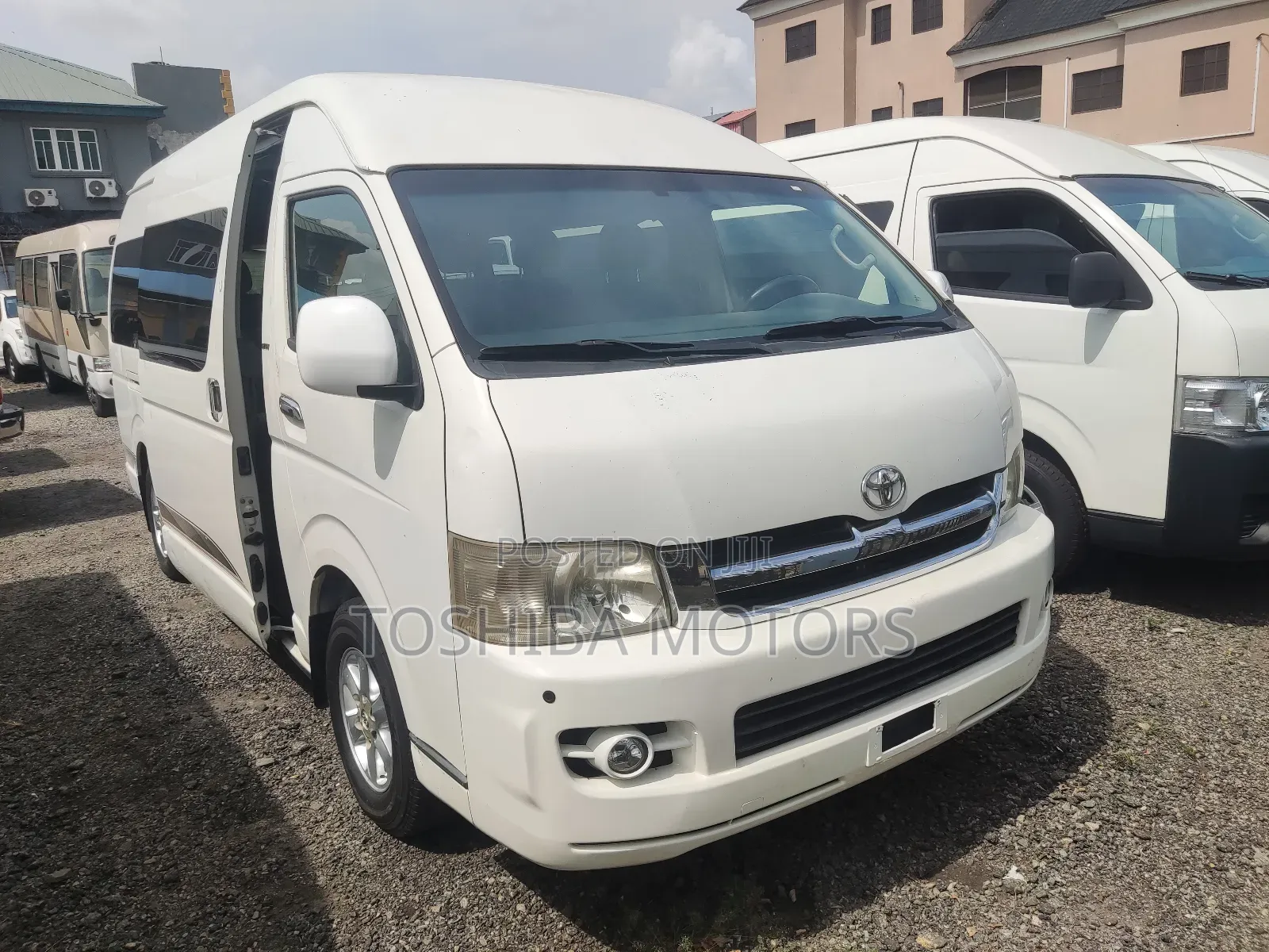 Toyota HiAce 2015 White