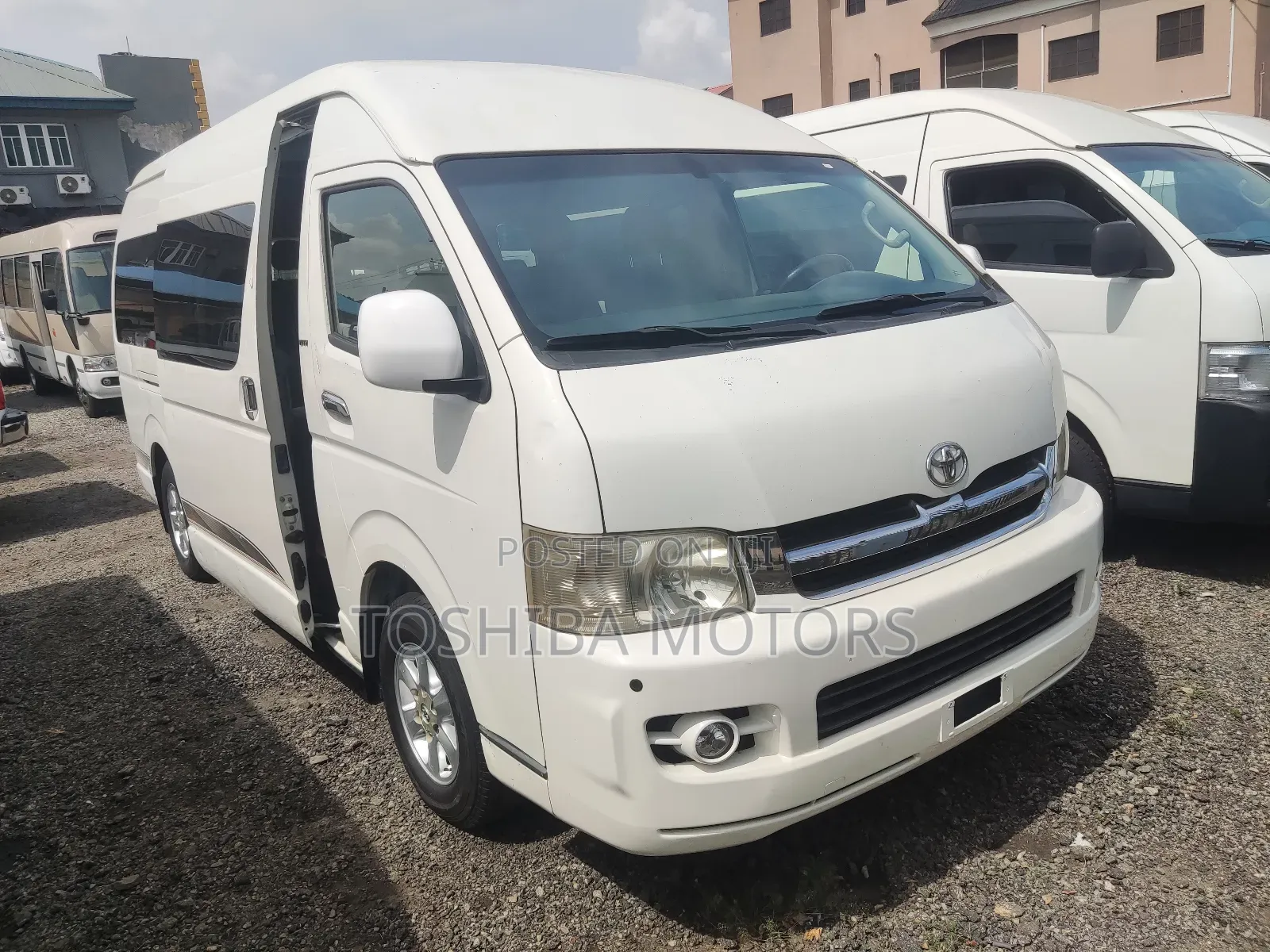 Toyota HiAce 2015 White