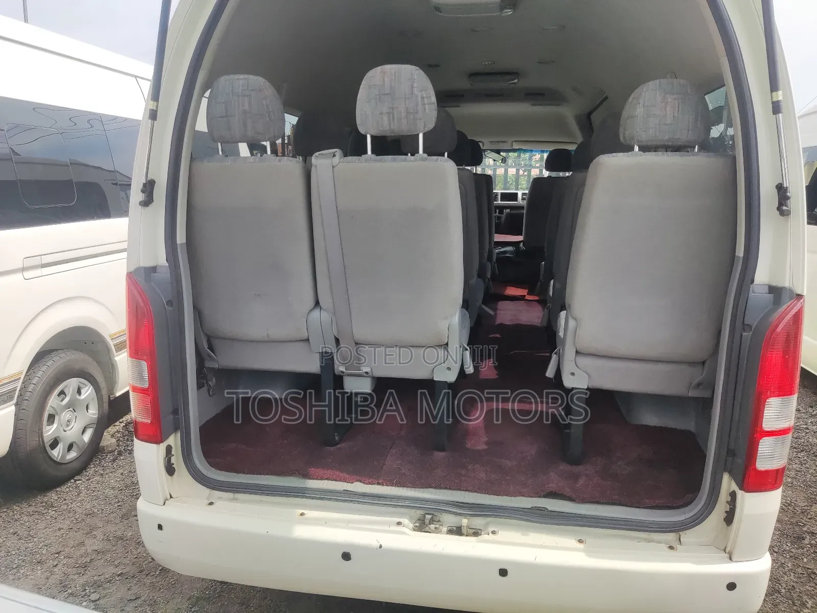 Toyota HiAce 2015 White