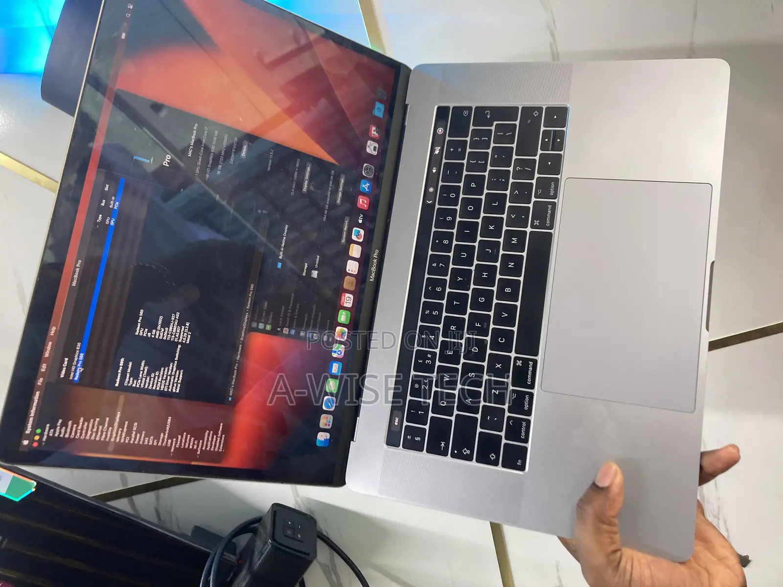 Laptop Apple MacBook Pro 2017 16GB Intel Core I7 SSD 512GB