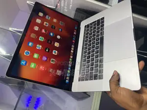 Laptop Apple MacBook Pro 2017 16GB Intel Core I7 SSD 512GB