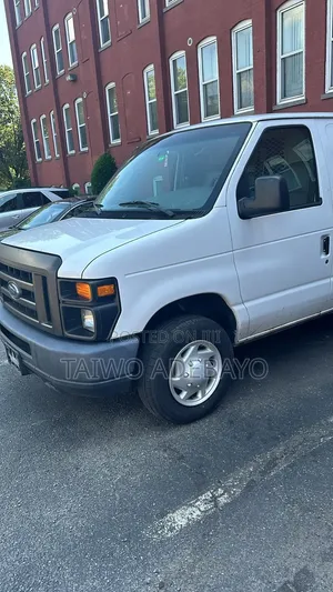 Ford E-350 2008 White