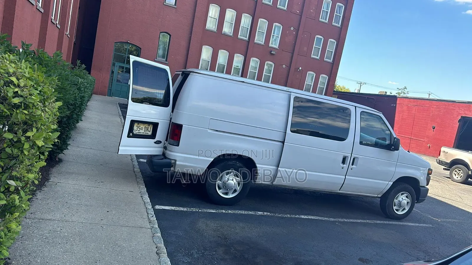 Ford E-350 2008 White