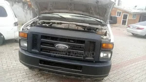 Ford E-350 2008 White