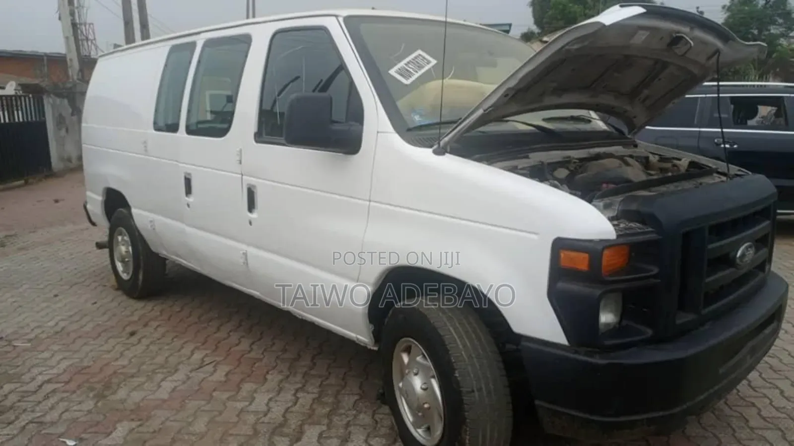 Ford E-350 2008 White
