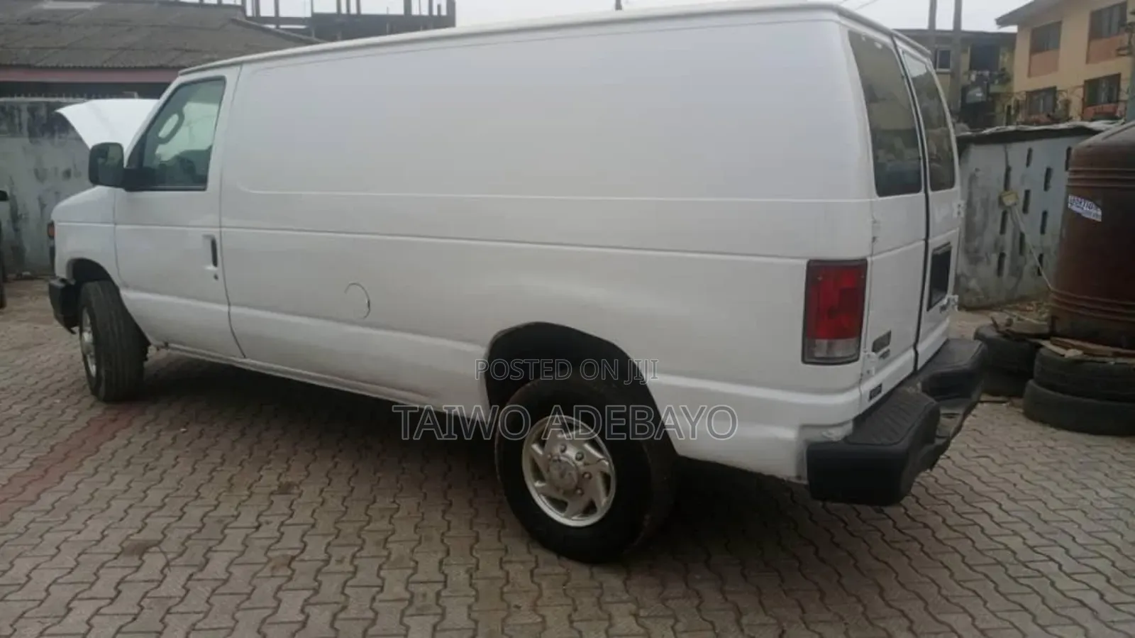 Ford E-350 2008 White