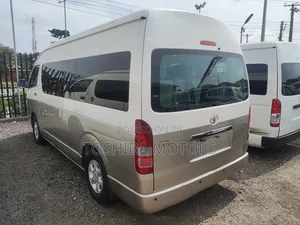 Toyota HiAce 2015 Brown