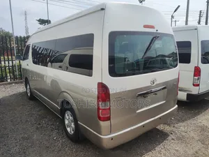Toyota HiAce 2015 Brown