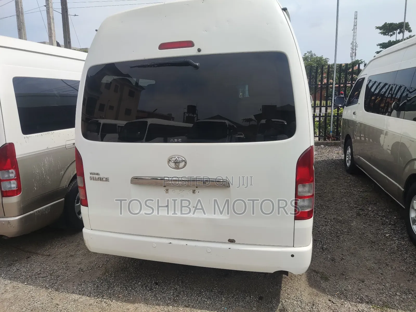 Toyota HiAce 2015 White