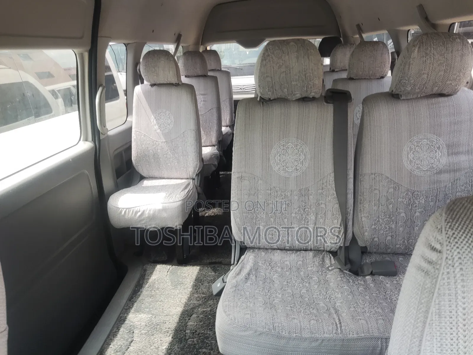 GMC Savana 2015 Orange