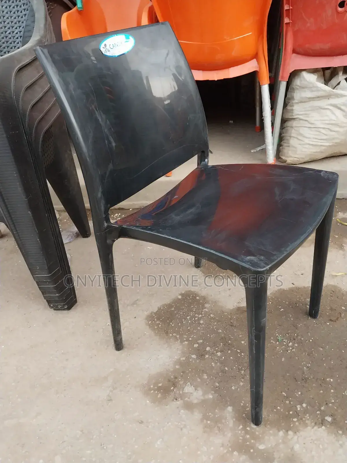 Plastic Lounge/Bar Chair