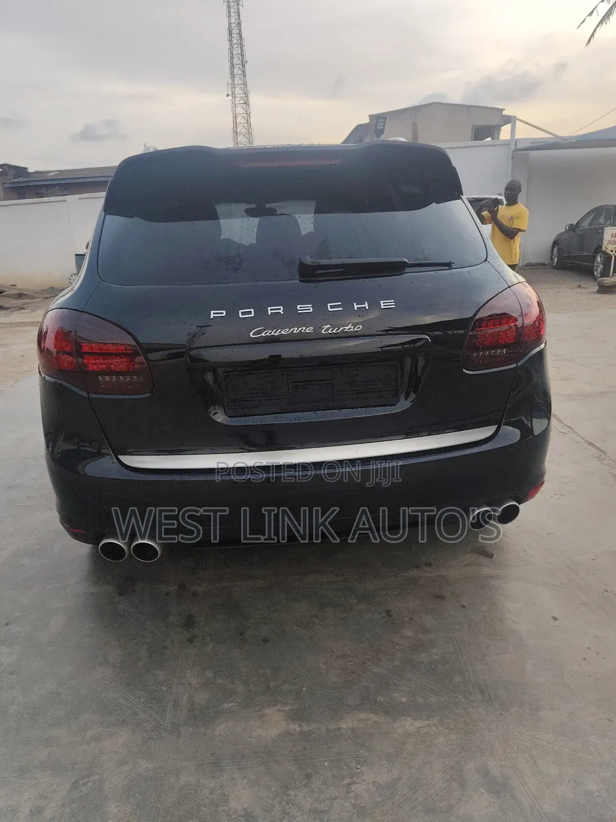 Porsche Cayenne 2013 Black