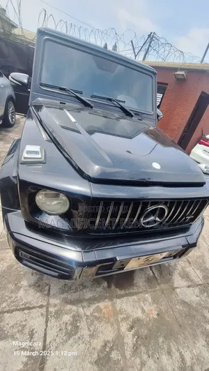 Photo - Mercedes-Benz G-Class 2015 Black