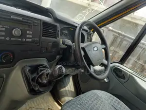 Ford Transit 2007 Yellow