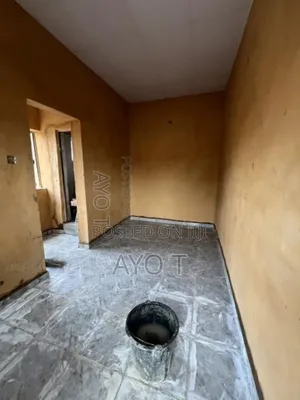 Photo - Studio Apartment in Bariga, Shomolu for rent