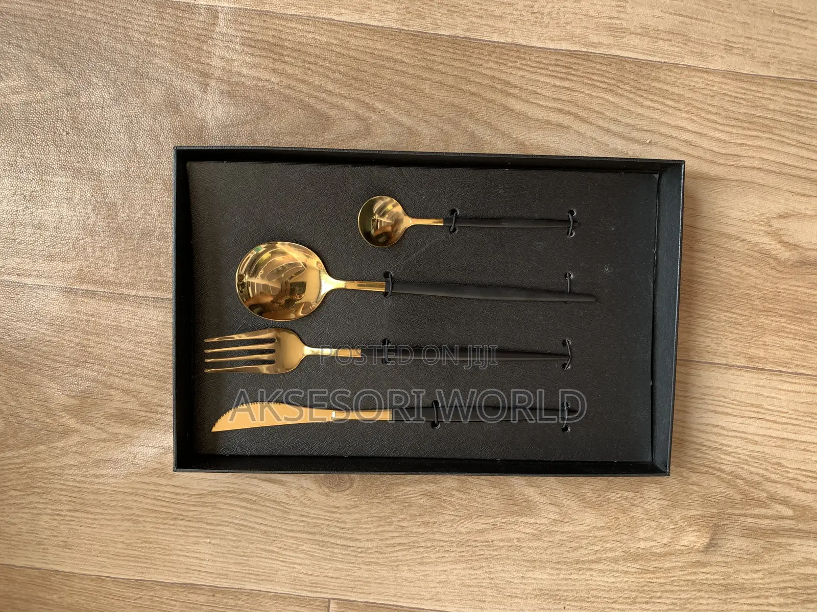 Cutlery Set Wedding Gift Souvenirs in a Gift Box