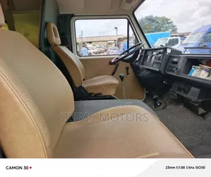 Volkswagen LT 2000 White