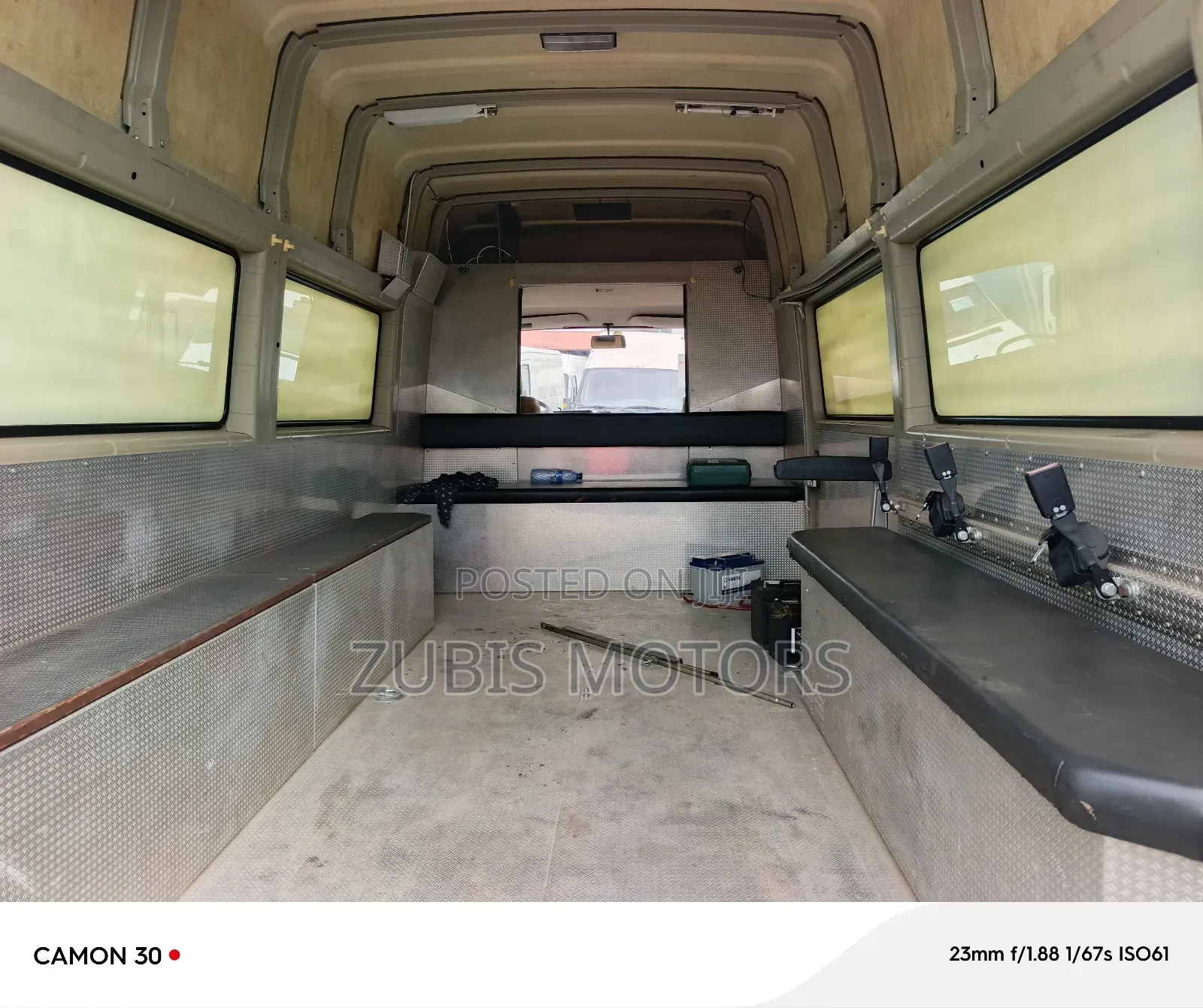 Volkswagen LT 2000 White