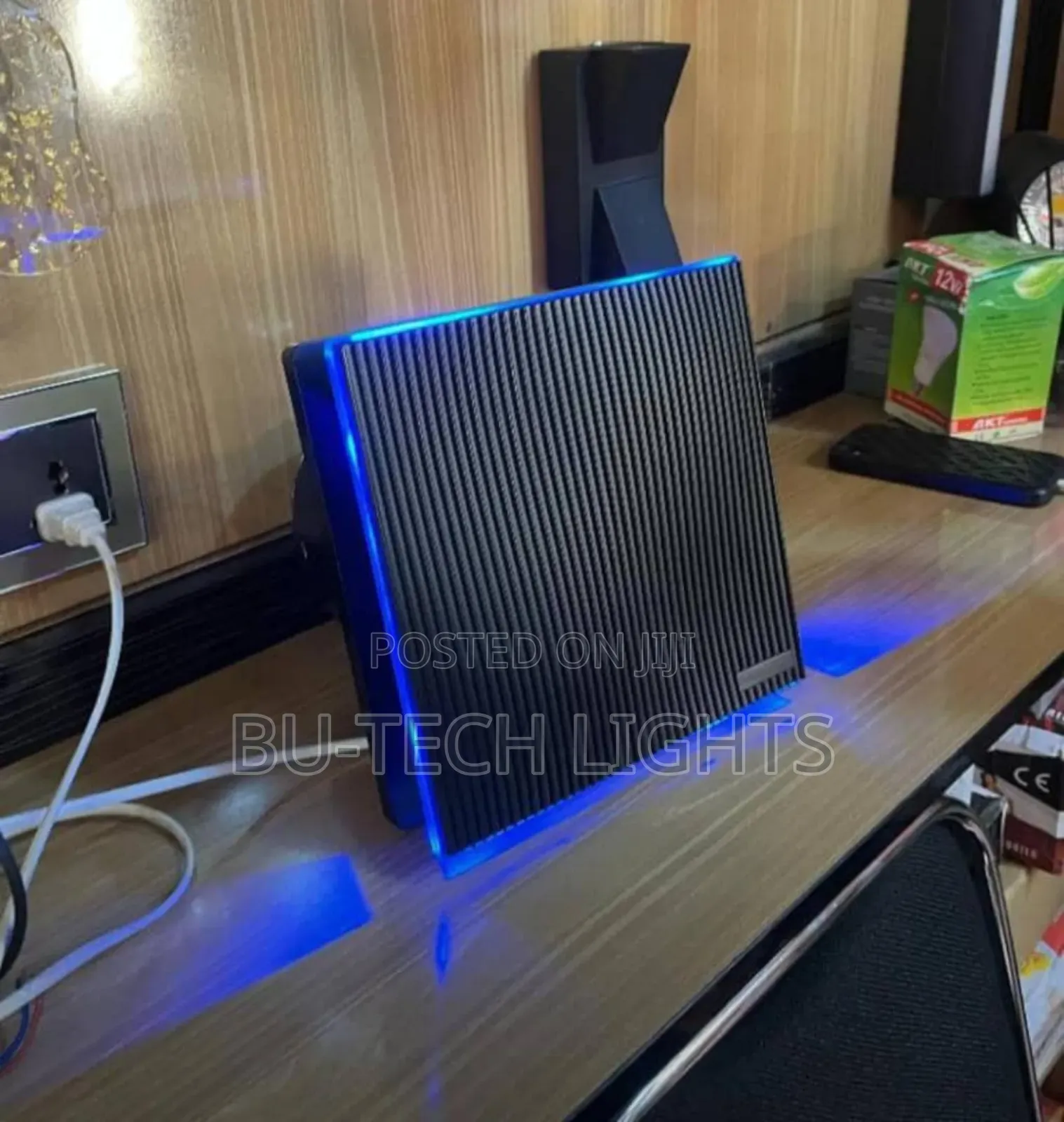 Wall Extractor Fan With Blue Light