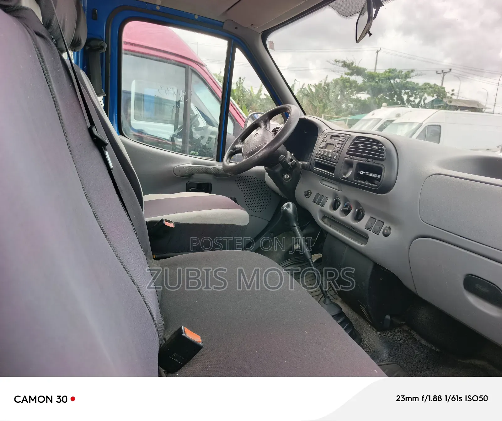 Ford Transit 2000 Blue