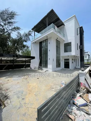5bdrm Duplex in Ikota for sale