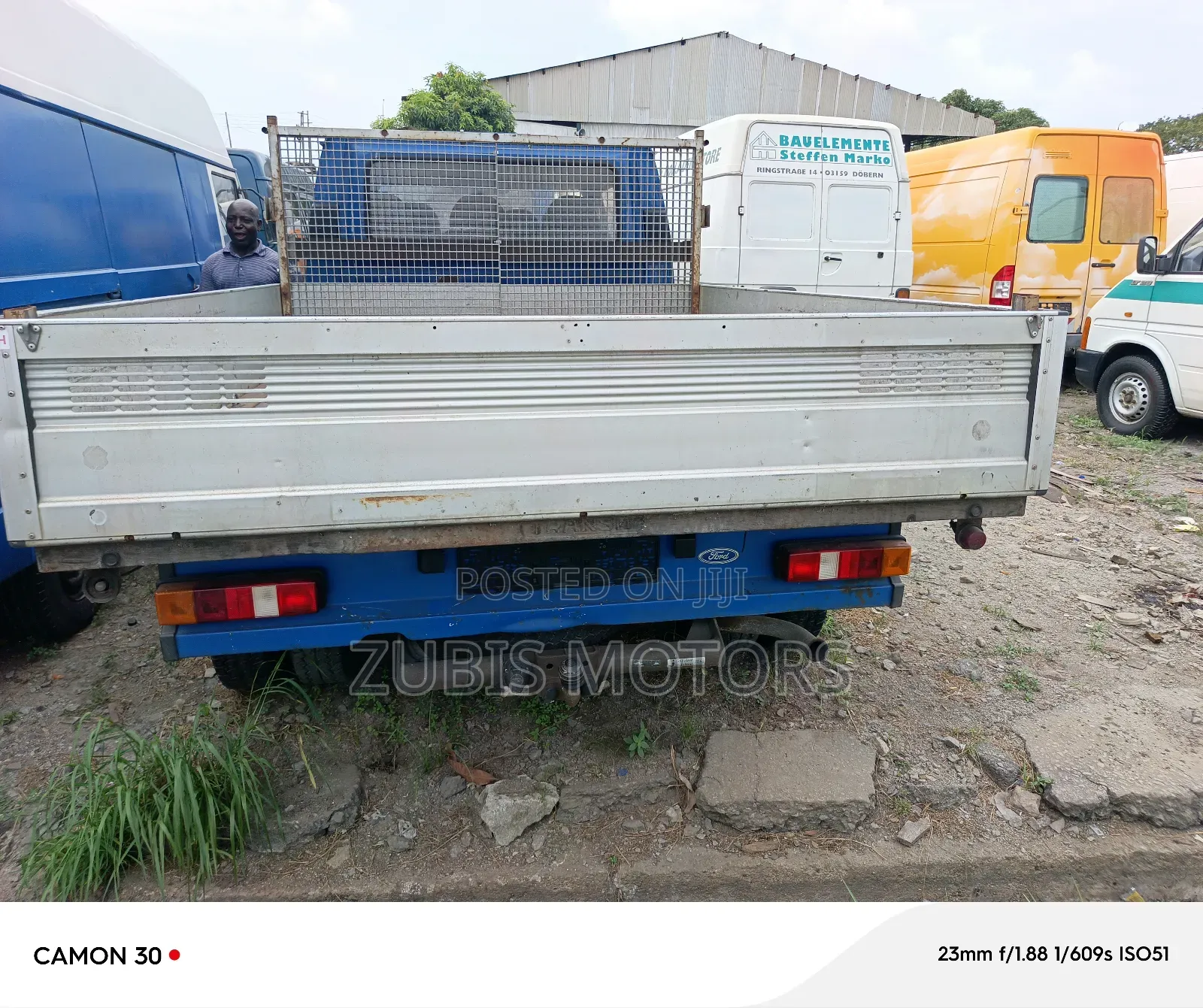 Ford Transit 2000 Blue