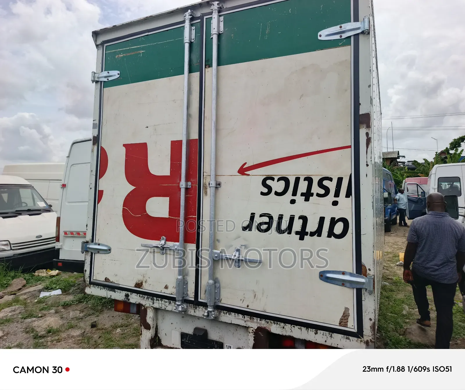 Volkswagen LT 2000 White