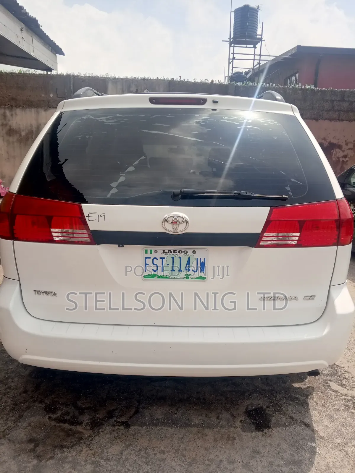 2005 Toyota Sienna for Rent.